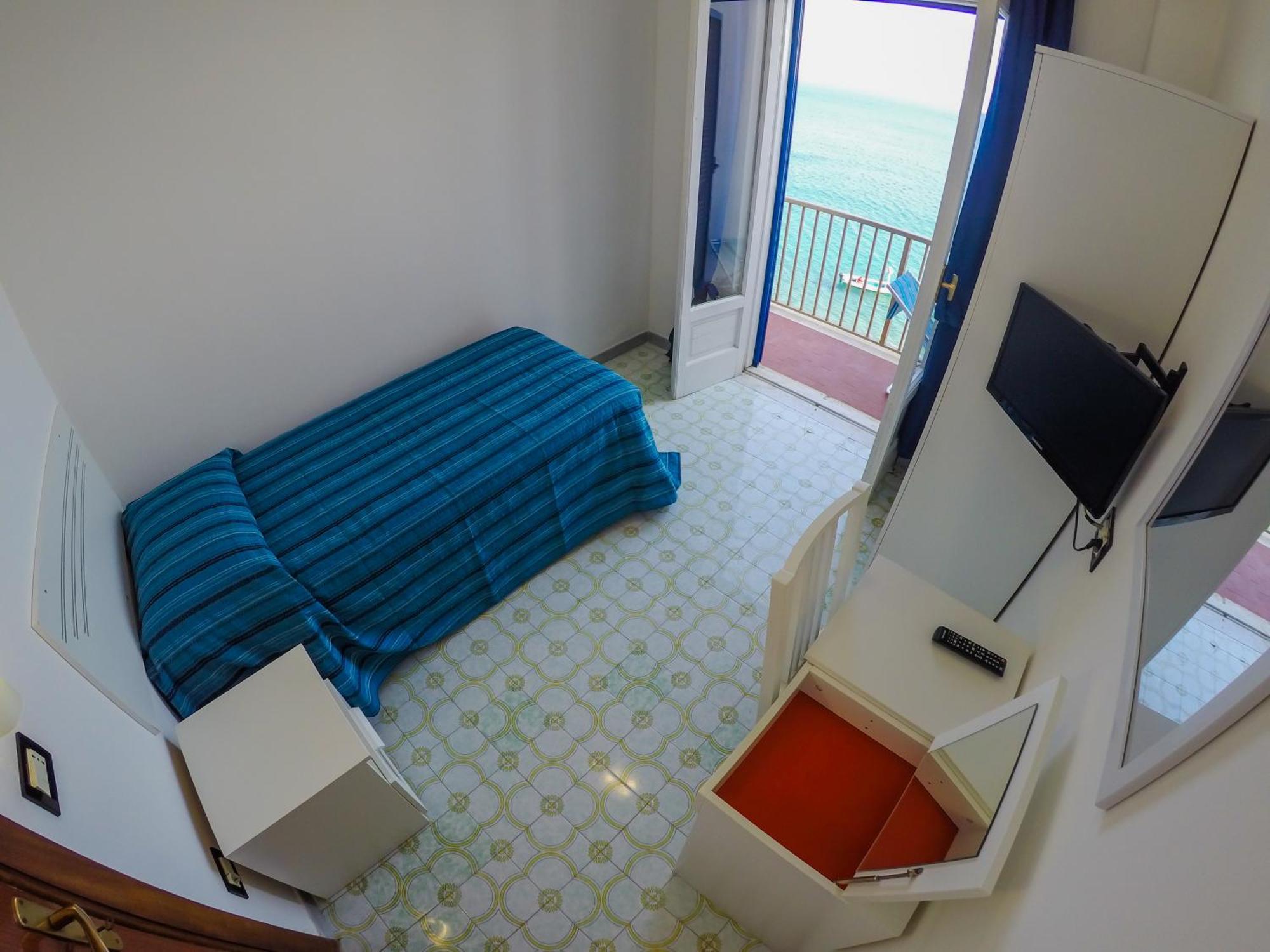Hotel Regina Del Mare Barano d'Ischia Номер фото