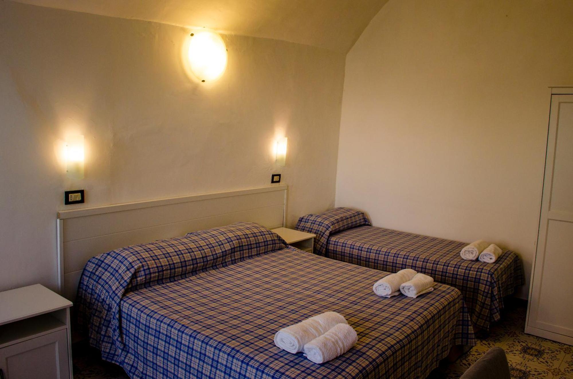 Hotel Regina Del Mare Barano d'Ischia Номер фото