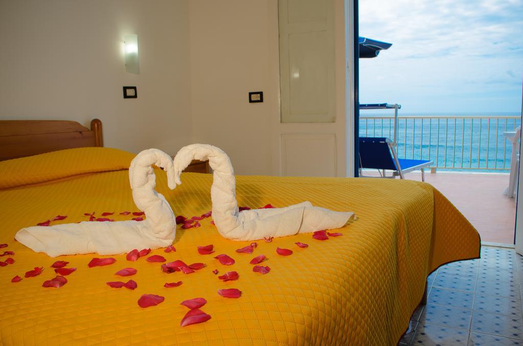 Hotel Regina Del Mare Barano d'Ischia Номер фото